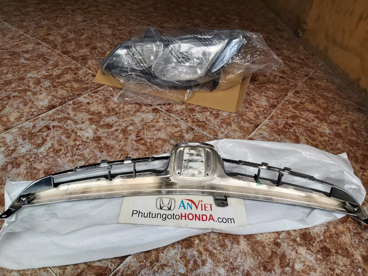 Mặt ca lăng xe honda CIVIC 2006-2008